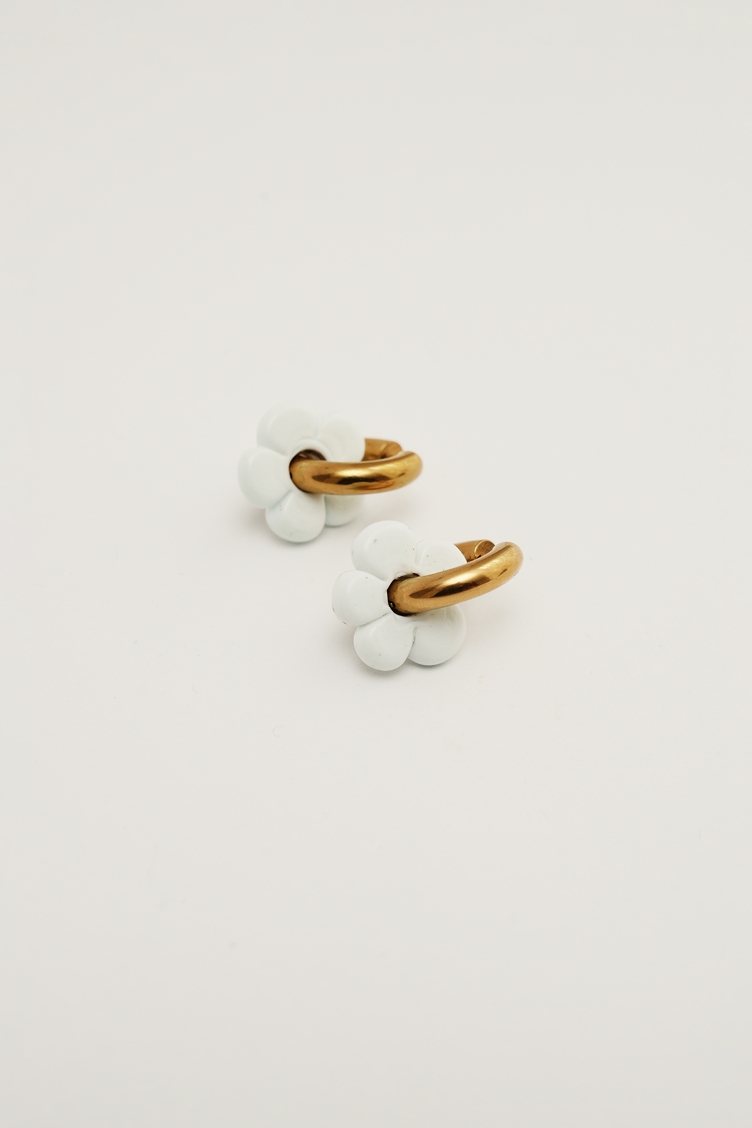La Fleur White Hoops